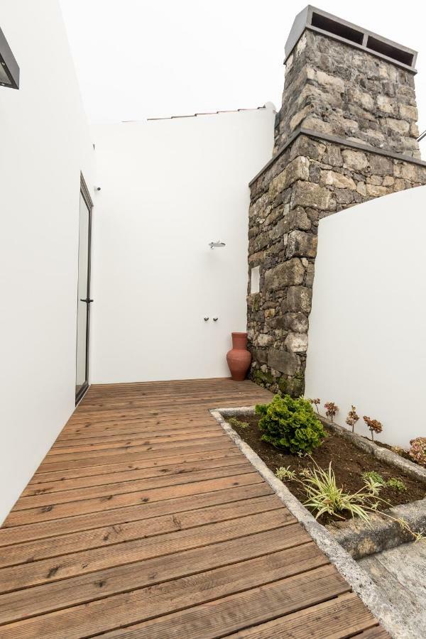 Azaleas Guest House Ribeira Cha Bagian luar foto